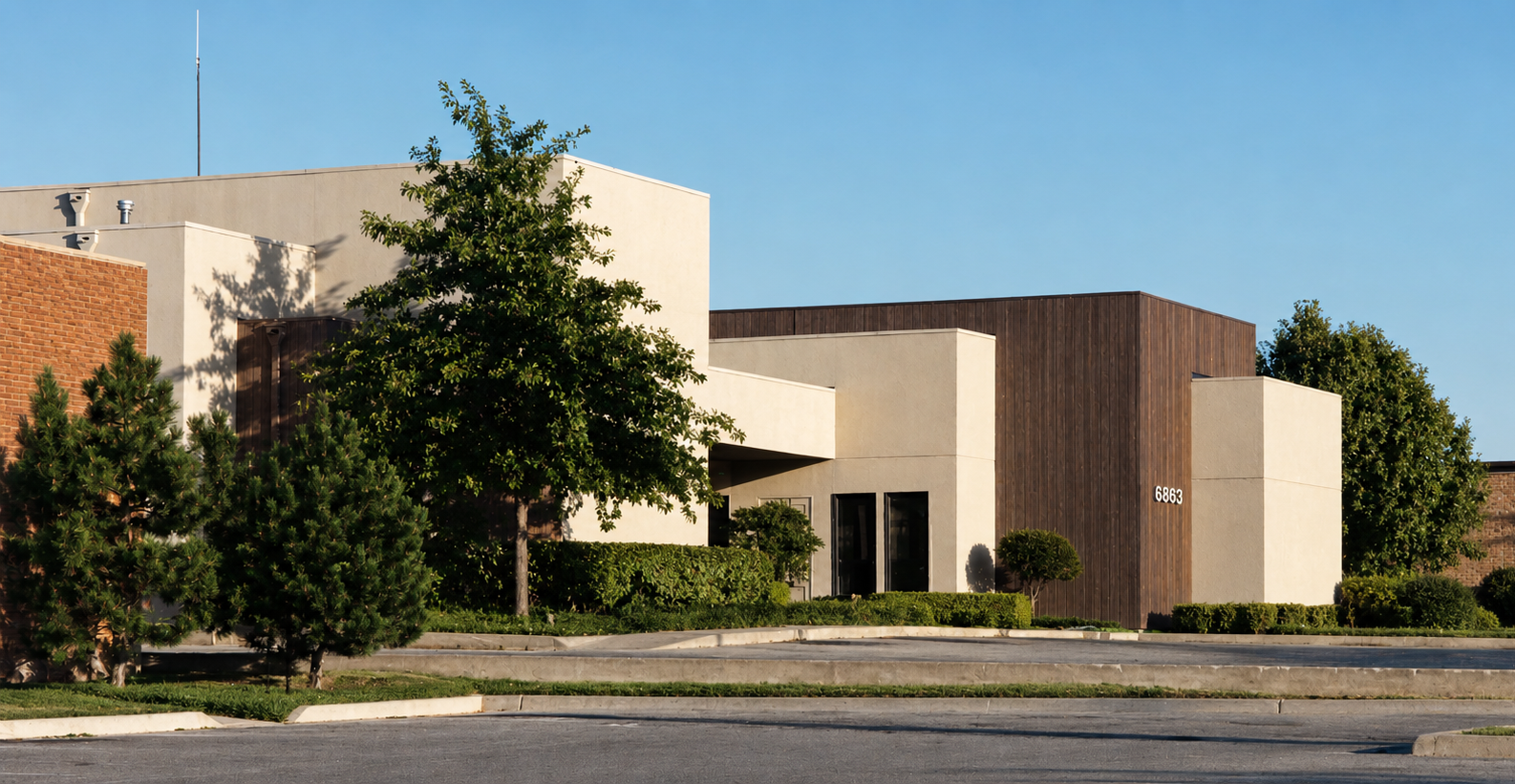 Contemporary Professional BLDG